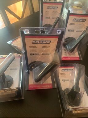 Schlage Matte Black Door Knob- set of 6